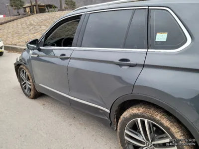 2022 Volkswagen Tiguan VIN: