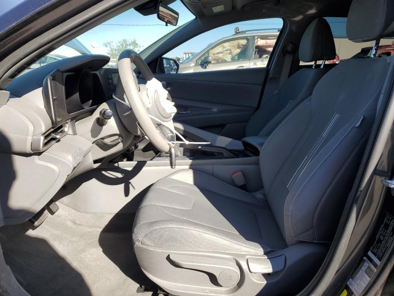 2022 HYUNDAI ELANTRA SEL VIN:5NPLM4AG1NH077569