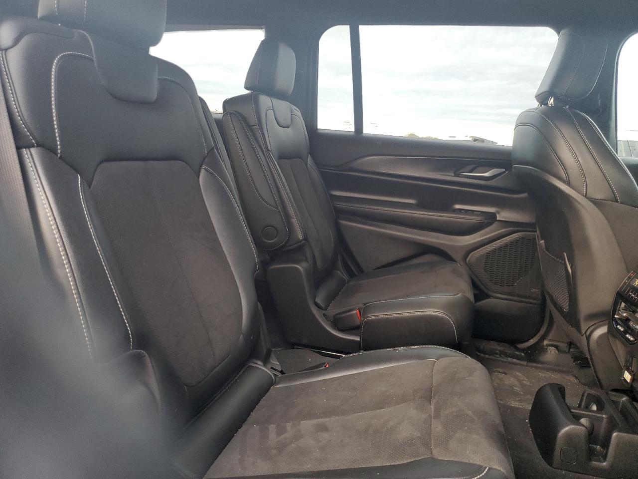 2023 JEEP GRAND CHEROKEE L LAREDO VIN:1C4RJJAG2P8902912