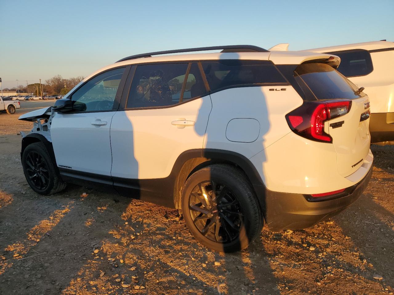 2024 GMC TERRAIN SLE VIN:3GKALMEG5RL319083
