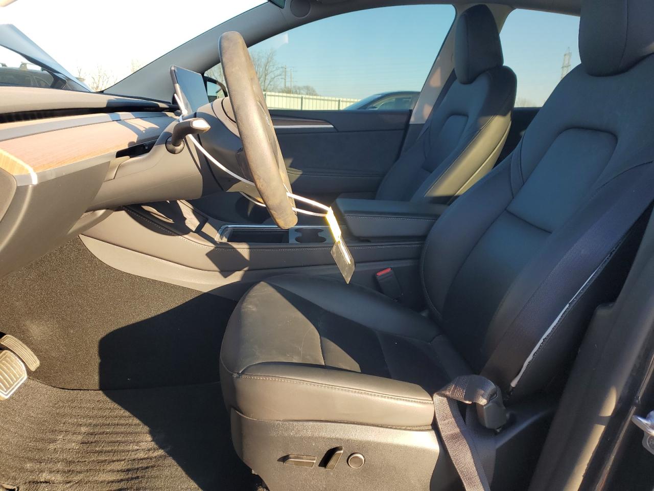 2024 TESLA MODEL Y  VIN:7SAYGDEE2RA274700