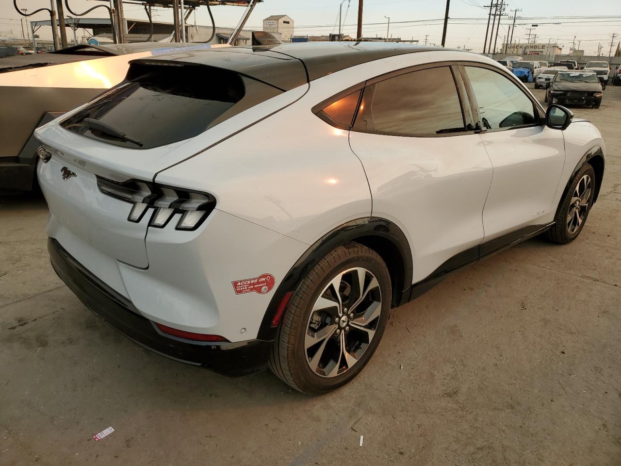 2022 FORD MUSTANG MACH-E PREMIUM VIN:3FMTK3RM4NMA50835
