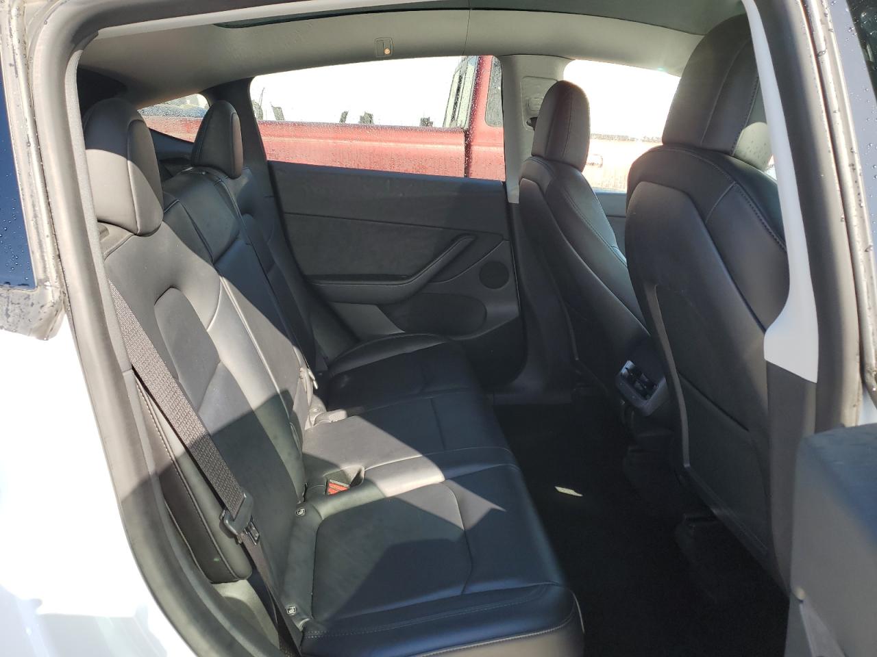 2022 TESLA MODEL Y  VIN:7SAYGDEF5NF406452