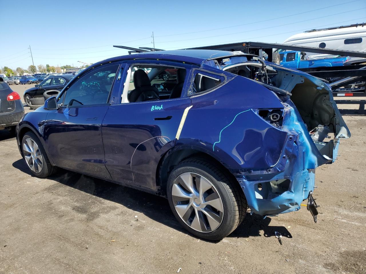 2023 TESLA MODEL Y  VIN:7SAYGDEE4PF850352