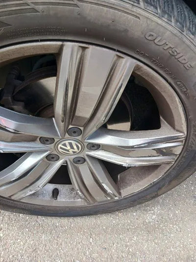 2018 Volkswagen Tiguan VIN: