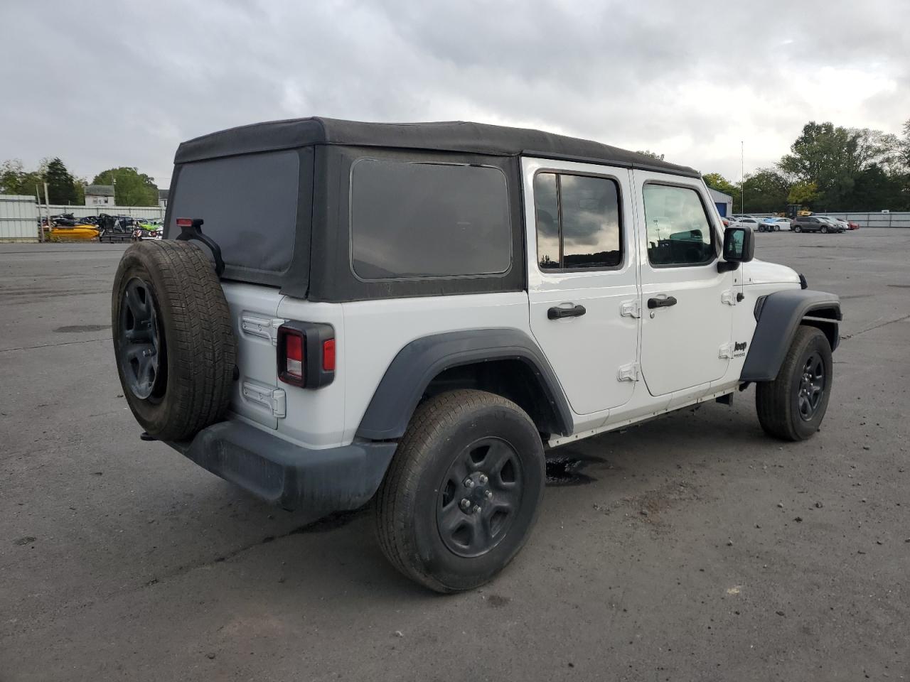 2022 JEEP WRANGLER UNLIMITED SPORT VIN:1C4HJXDN2NW253579