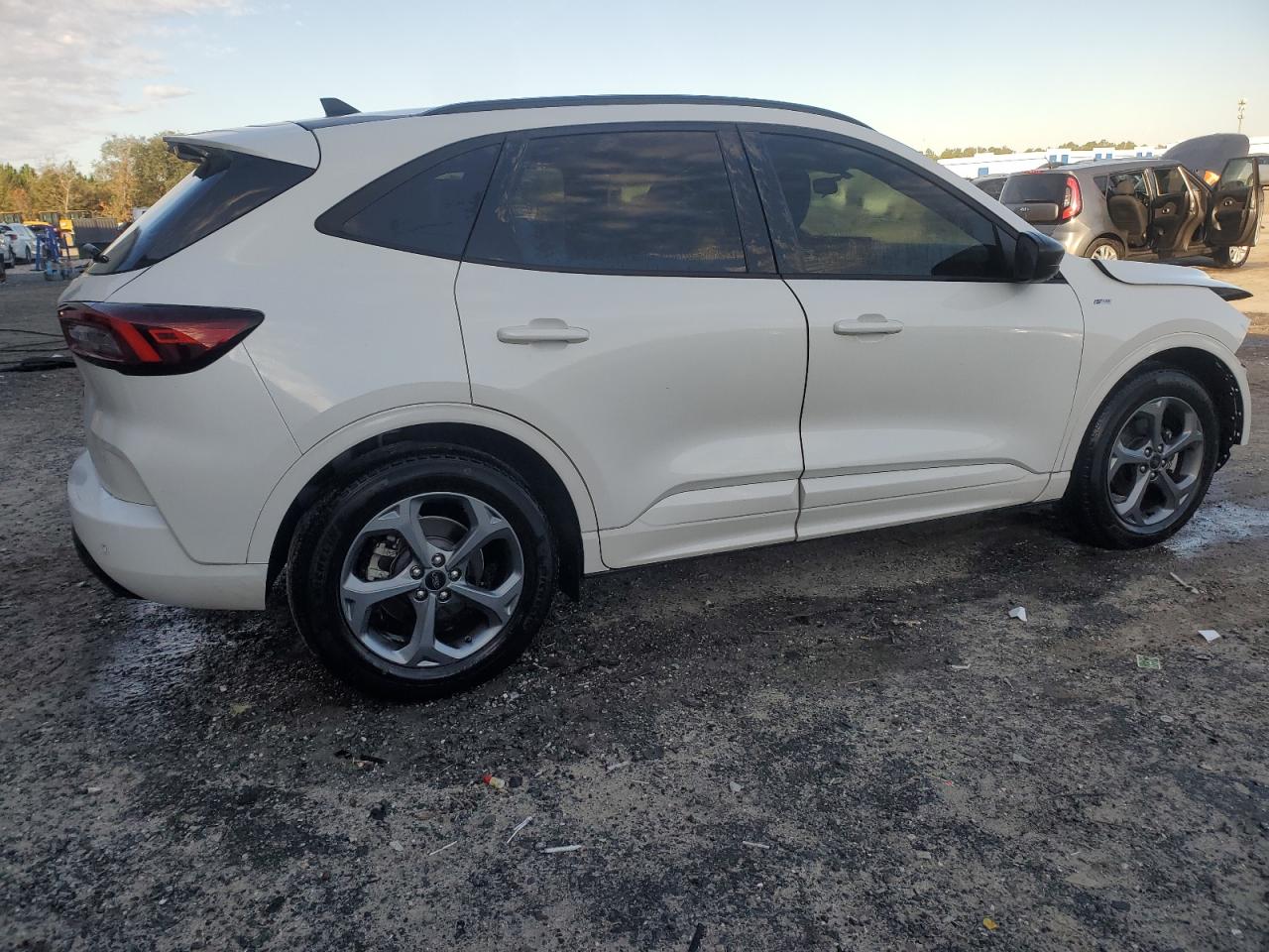2023 FORD ESCAPE ST LINE VIN:1FMCU0MN2PUA24046