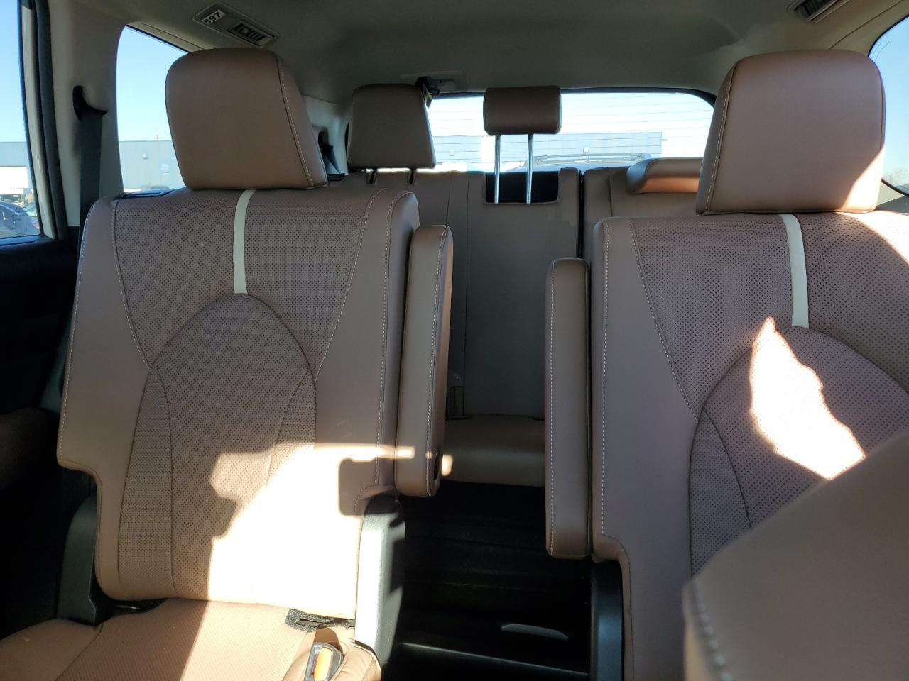 2024 TOYOTA GRAND HIGHLANDER XLE VIN:5TDAAAB51RS056118