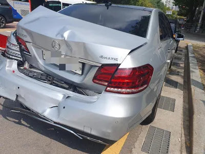 2015 Mercedes-Benz E 300 VIN: