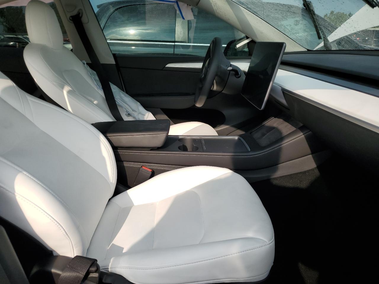 2022 TESLA MODEL Y  VIN:7SAYGAEE0NF521885