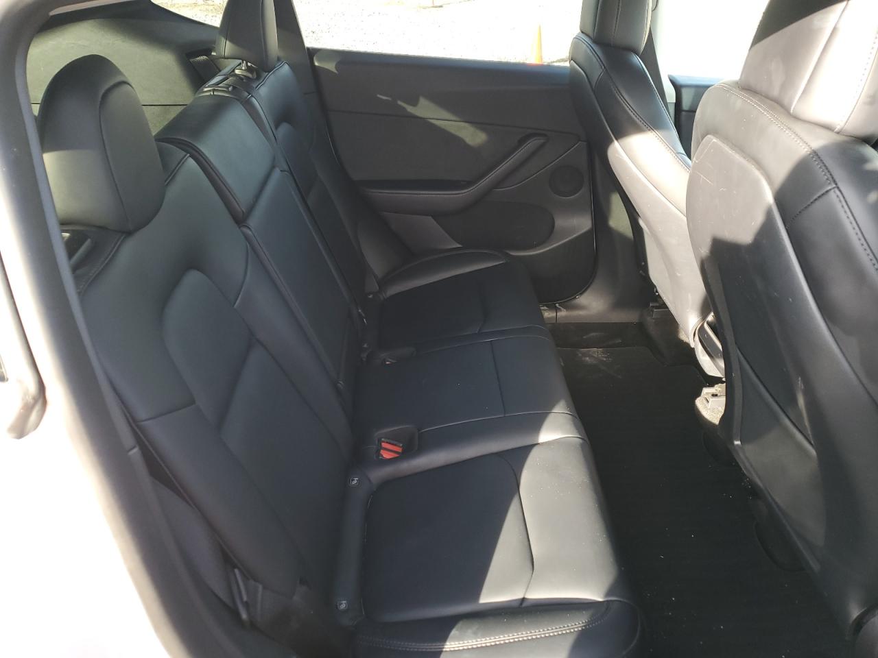 2022 TESLA MODEL Y  VIN:7SAYGDEE0NF385730