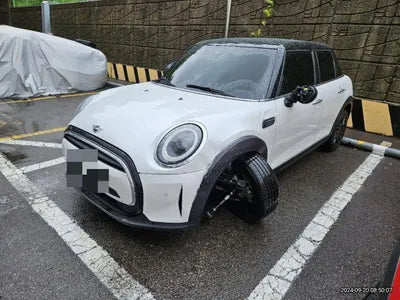 2024 MINI Cooper VIN: