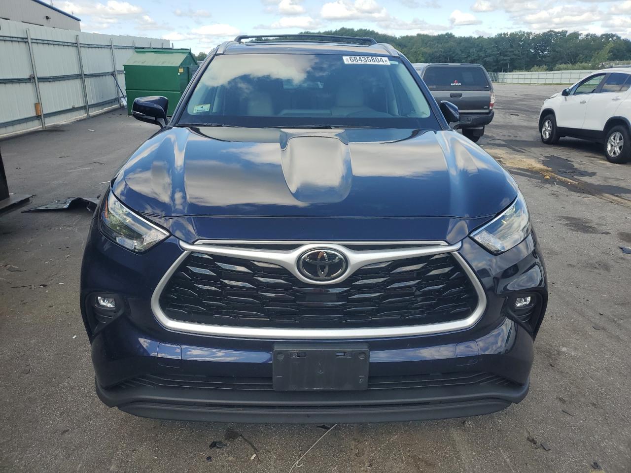 2022 TOYOTA HIGHLANDER XLE VIN:5TDHZRBH9NS206812