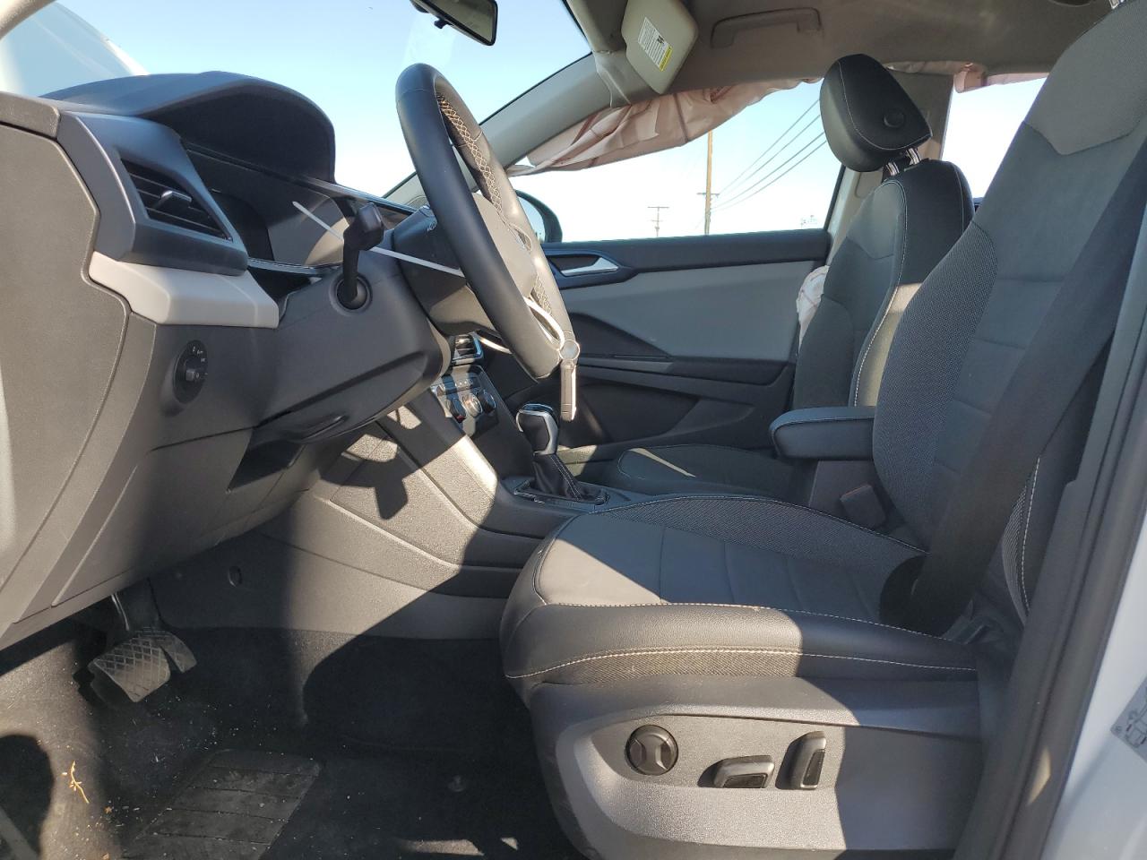 2022 VOLKSWAGEN TAOS SE VIN:3VVRX7B23NM036930