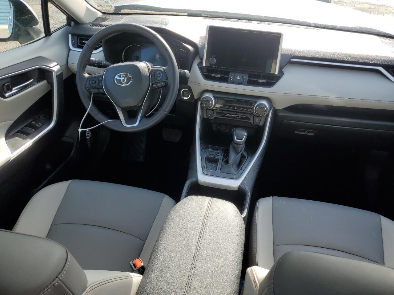 2024 TOYOTA RAV4 XLE PREMIUM VIN:2T3C1RFV9RC263941