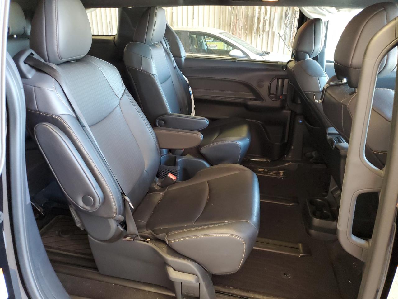 2023 TOYOTA SIENNA XSE VIN:5TDCSKFCXPS107701