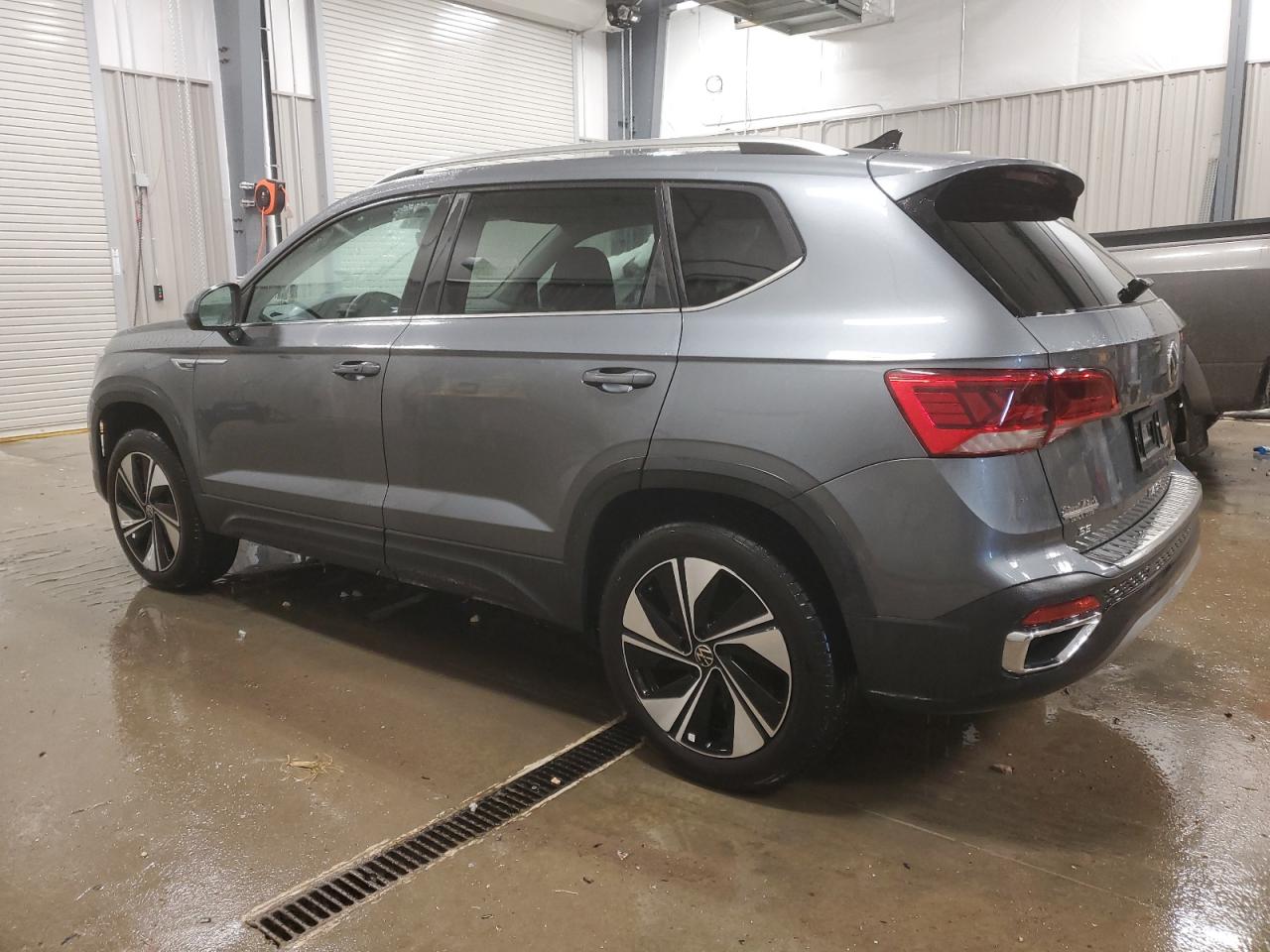 2024 VOLKSWAGEN TAOS SE VIN:3VVUX7B23RM039603