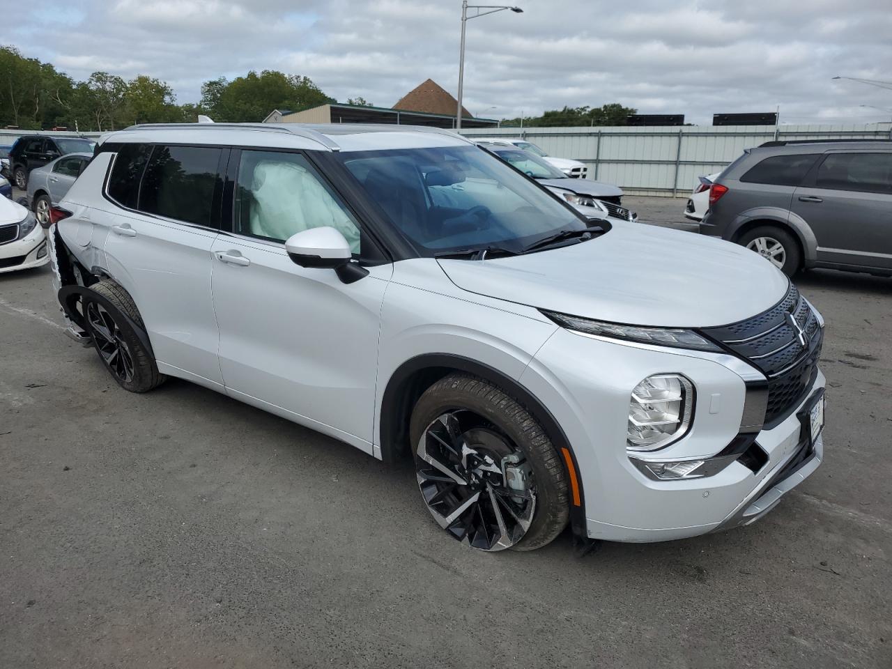 2024 MITSUBISHI OUTLANDER SEL VIN:JA4J4WA84RZ037734