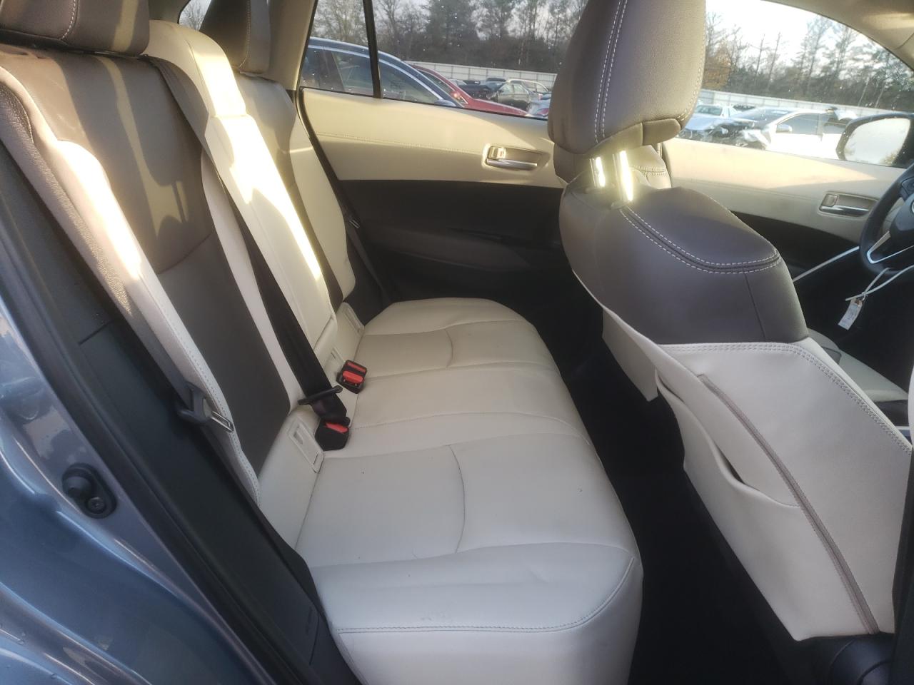 2022 TOYOTA COROLLA CROSS XLE VIN:7MUDAABG3NV040209