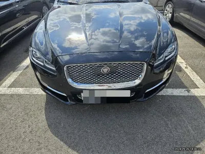 2018 Jaguar XJ VIN: