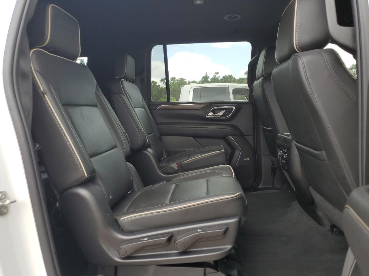 2022 CHEVROLET SUBURBAN C1500 PREMIER VIN:1GNSCFKD0NR161283