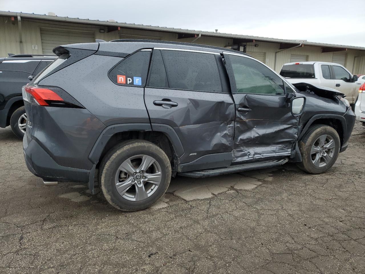 2022 TOYOTA RAV4 XLE VIN:4T3RWRFV2NU73483