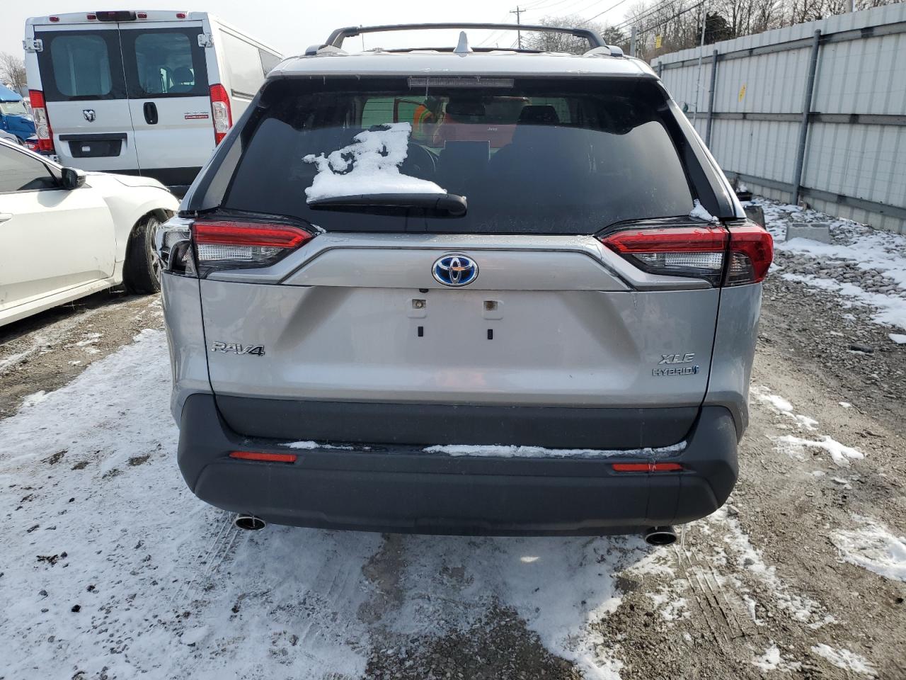 2022 TOYOTA RAV4 XLE VIN:JTMRWRFVXND566597