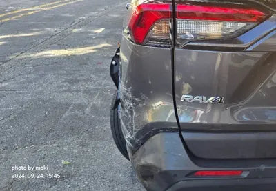 2019 Toyota RAV4 VIN: