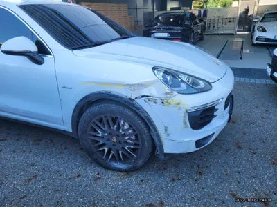 2015 Porsche Cayenne VIN: