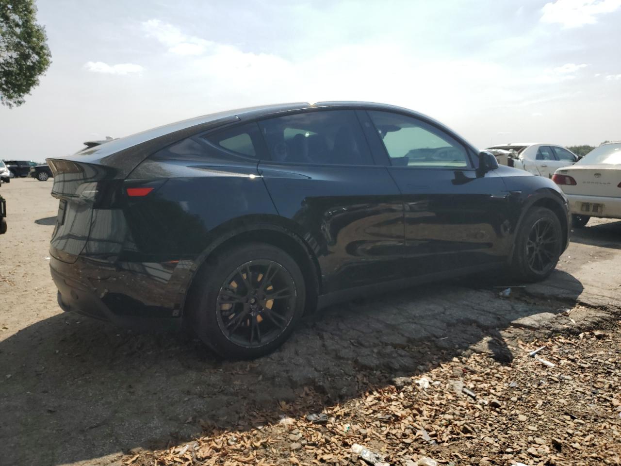 2023 TESLA MODEL Y  VIN:7SAYGDEE2PF799661