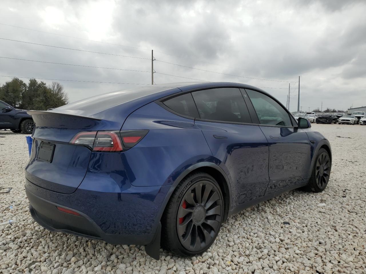 2022 TESLA MODEL Y  VIN:7SAYGDEF2NF336800