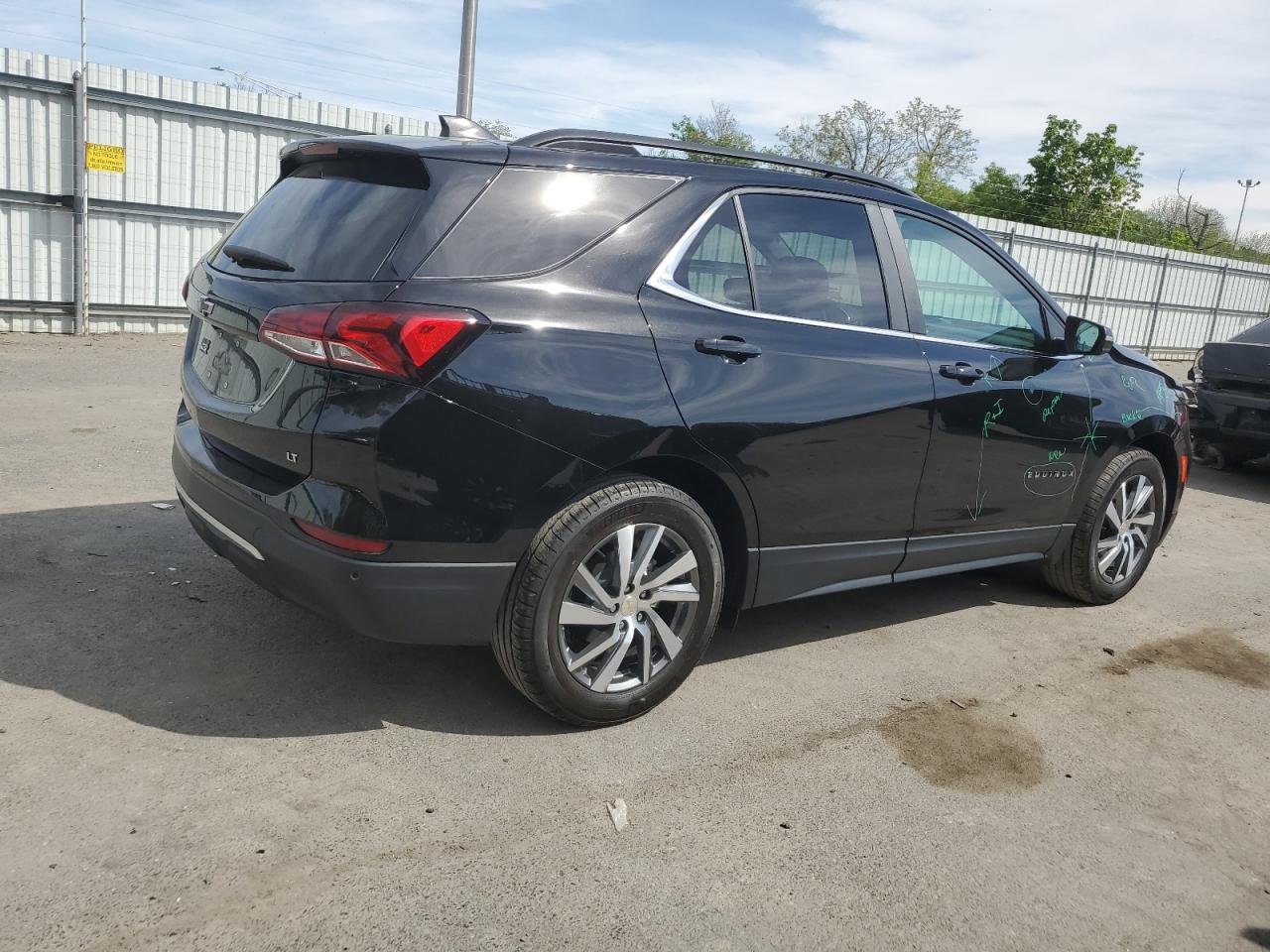 2022 CHEVROLET EQUINOX LT VIN:3GNAXKEV0NL282366