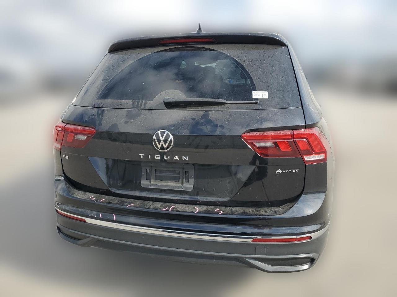 2022 VOLKSWAGEN TIGUAN SE VIN:3VV2B7AXXNM061000