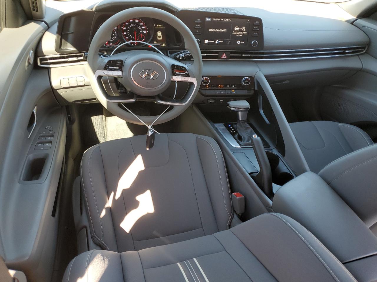 2023 HYUNDAI ELANTRA SEL VIN:5NPLM4AG0PH105378