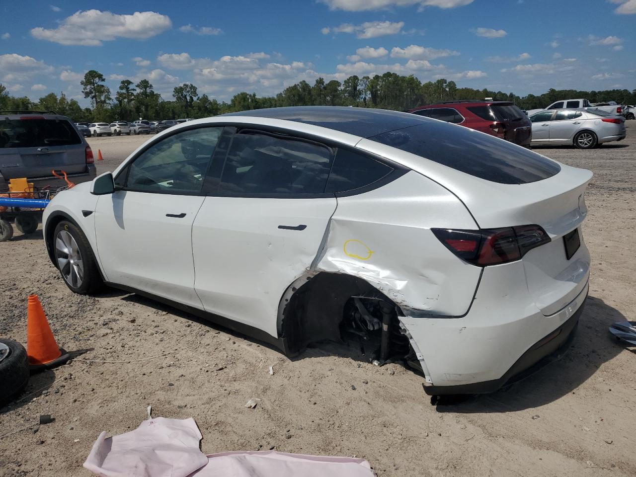 2023 TESLA MODEL Y  VIN:7SAYGDEE7PA148264