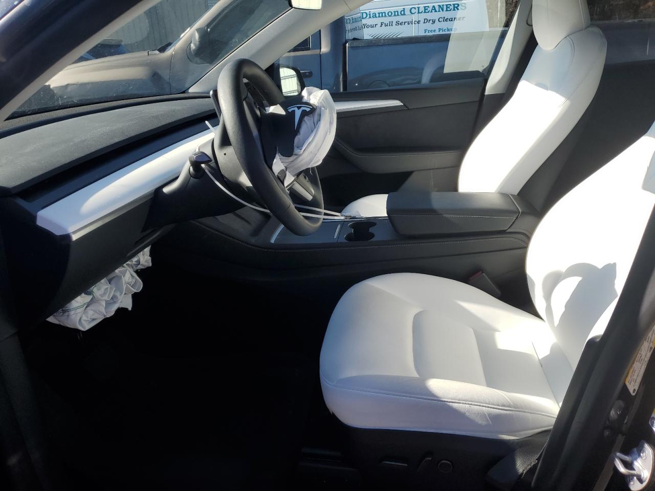 2023 TESLA MODEL Y  VIN:7SAYGDEE7PA192376