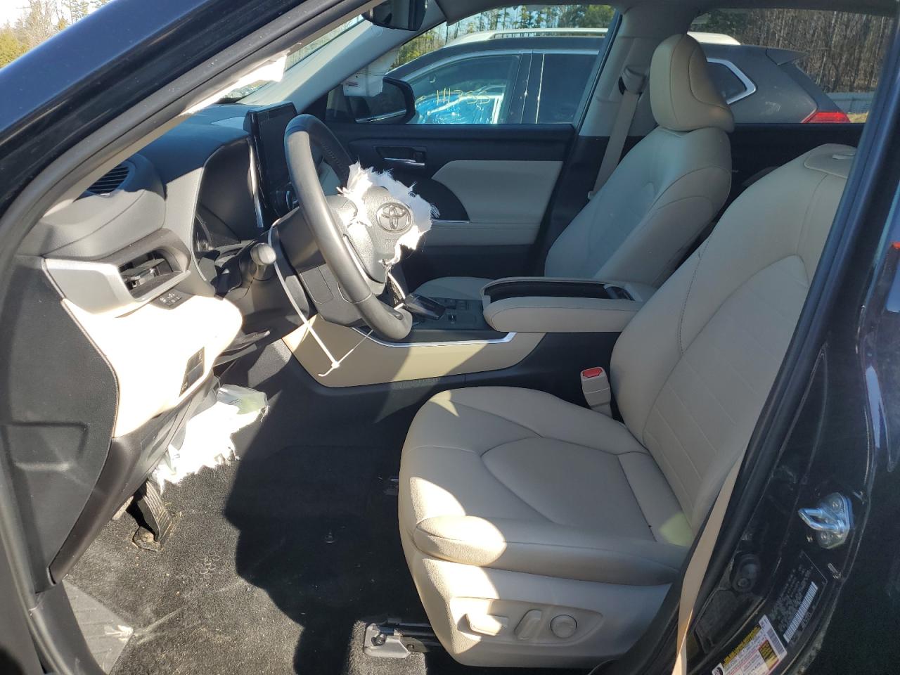 2024 TOYOTA HIGHLANDER LE VIN:5TDKDRAH8RS538252