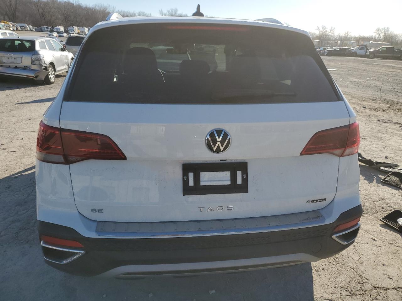 2024 VOLKSWAGEN TAOS SE VIN:3VVUX7B25RM039795