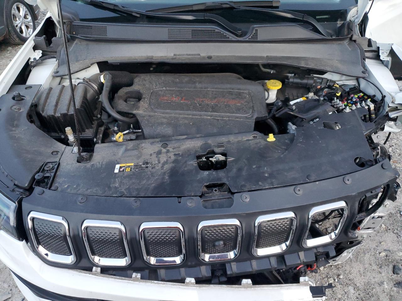 2022 JEEP COMPASS LATITUDE LUX VIN:3C4NJDFB8NT211427