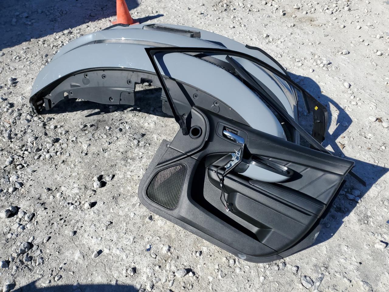 2022 DODGE CHARGER R/T VIN:1G1ZD5ST3PF203738