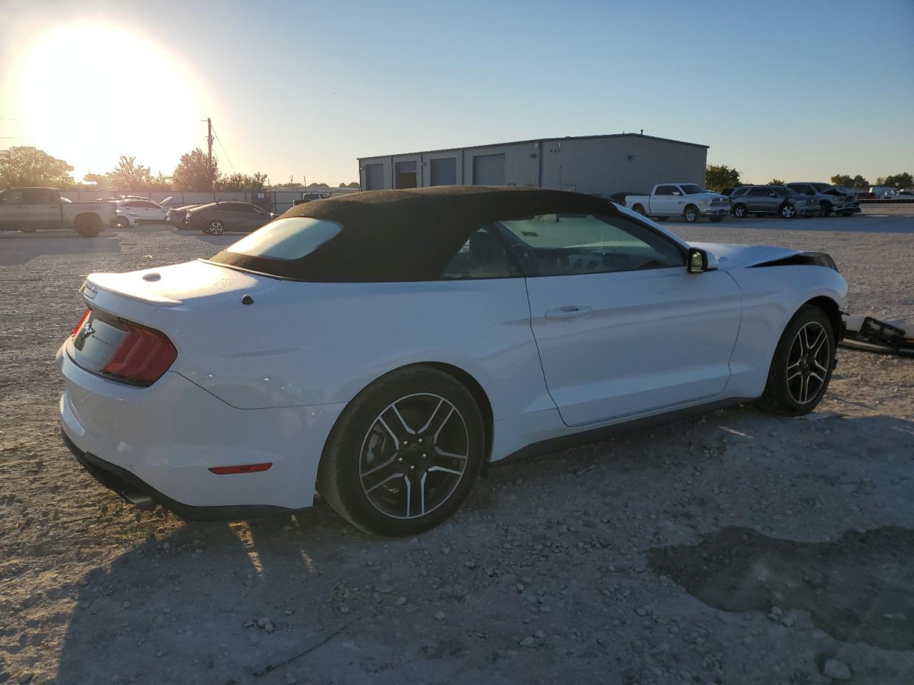 2022 FORD MUSTANG  VIN:1FATP8UH6N5120344