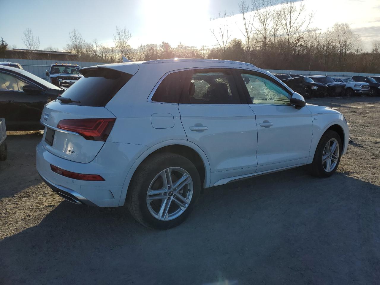 2024 AUDI Q5 E PREMIUM PLUS 55 VIN:WA1E2AFY9R2050393