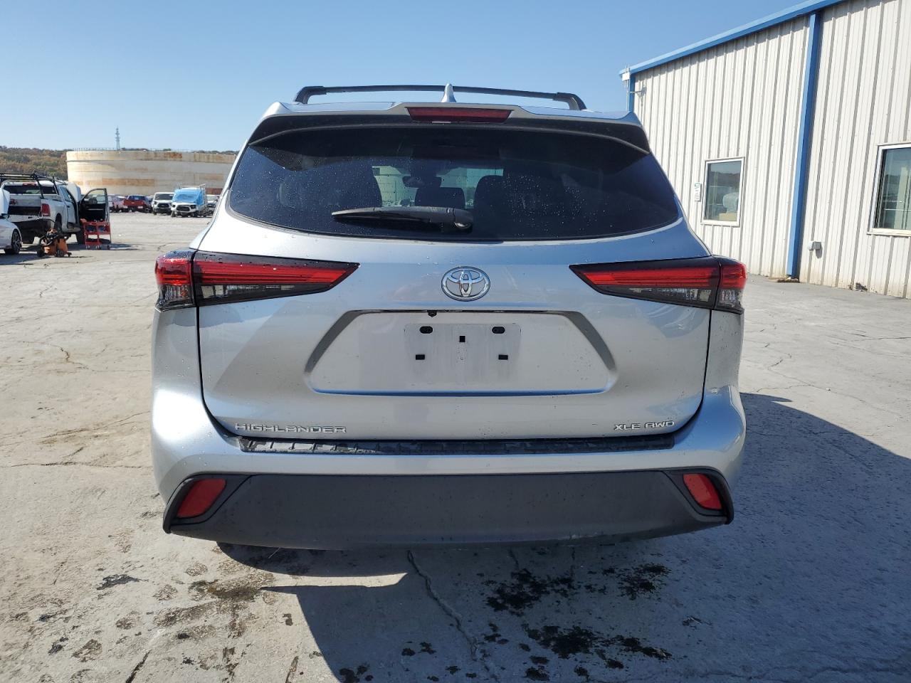 2022 TOYOTA HIGHLANDER XLE VIN:5TDGZRBH3NS175925