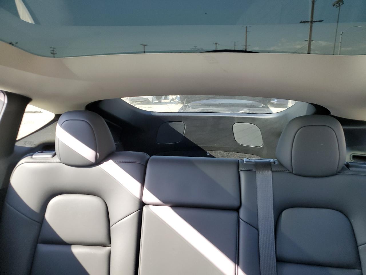 2024 TESLA MODEL Y  VIN:7SAYGDED6RF103975