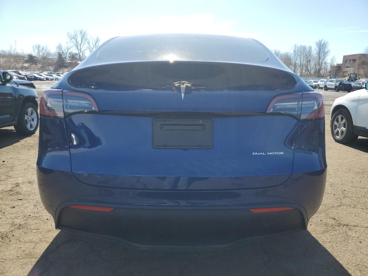 2023 TESLA MODEL Y  VIN:7SAYGDEE3PA121823