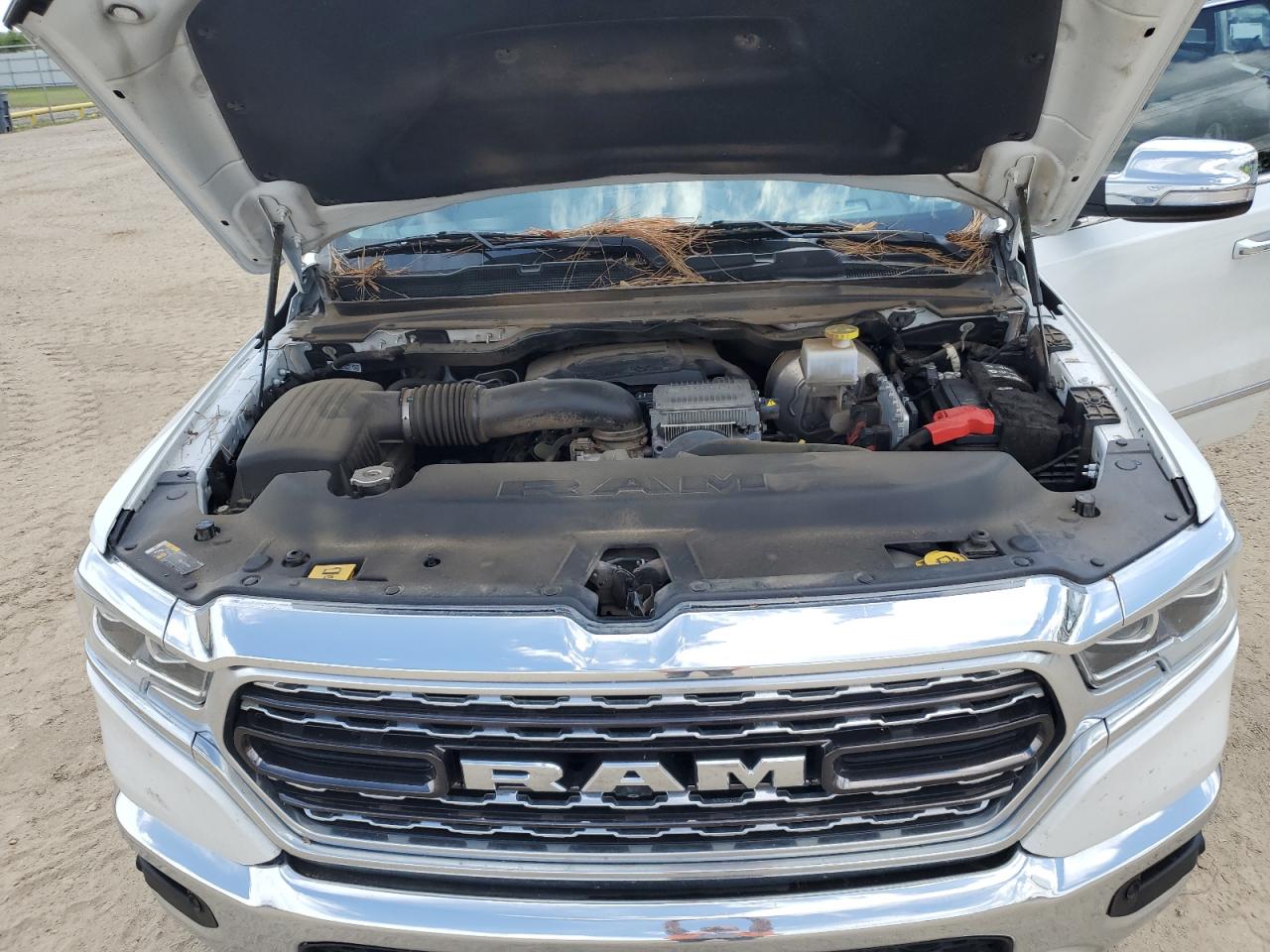 2022 RAM 1500 LIMITED VIN:1C6SRFHTXNN141465