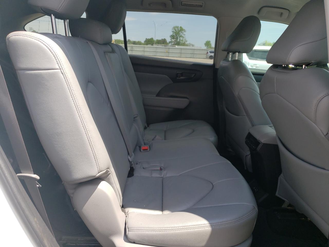 2022 TOYOTA HIGHLANDER L VIN:5TDCZRAH2NS555774