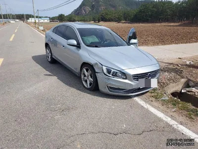 2017 Volvo S60 VIN:
