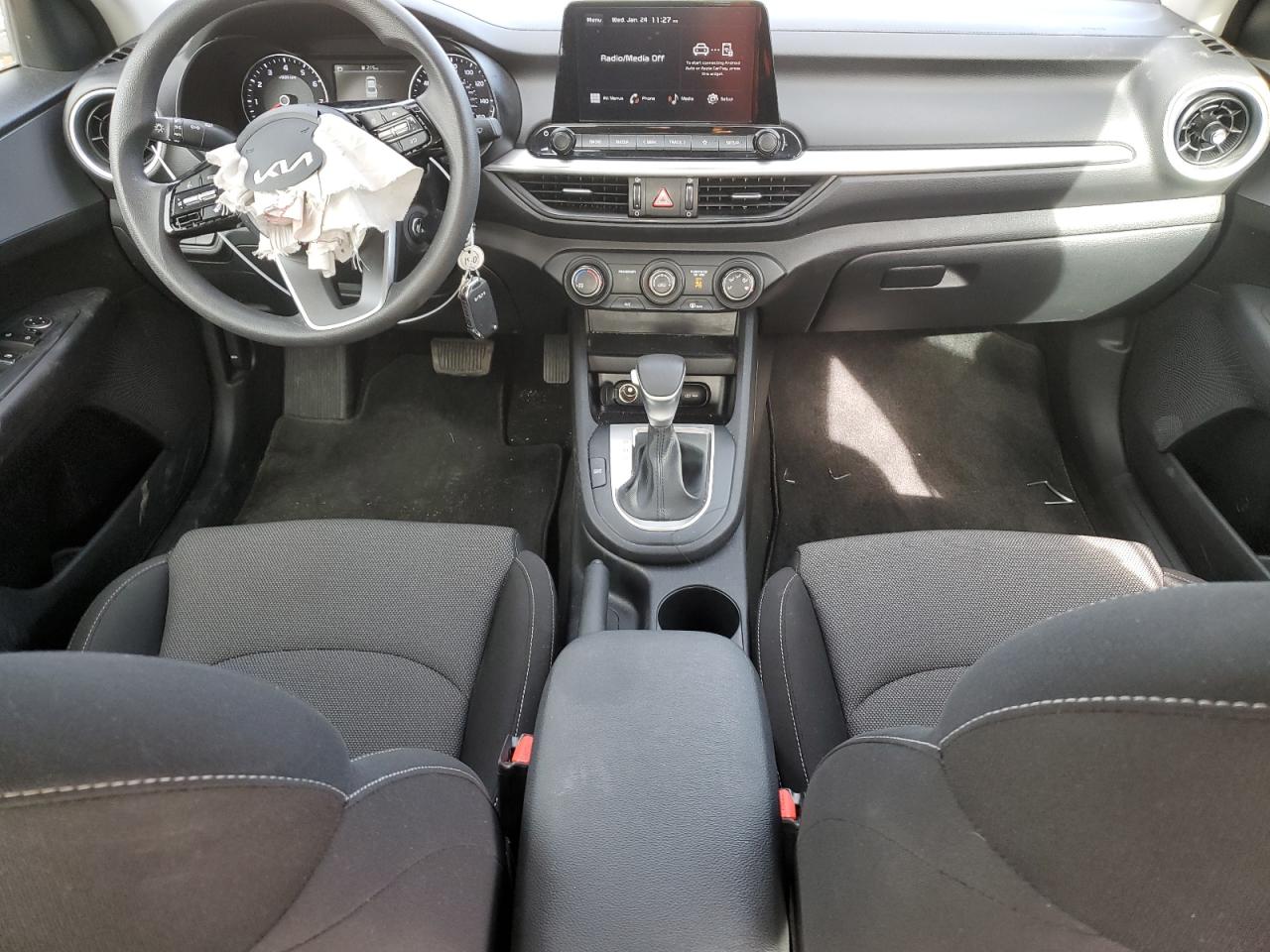 2023 KIA FORTE LX VIN:3KPF24AD9PE552840