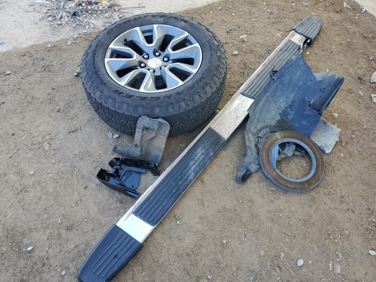 2024 CHEVROLET SILVERADO K1500 LT VIN:1GCUDDED6RZ224973